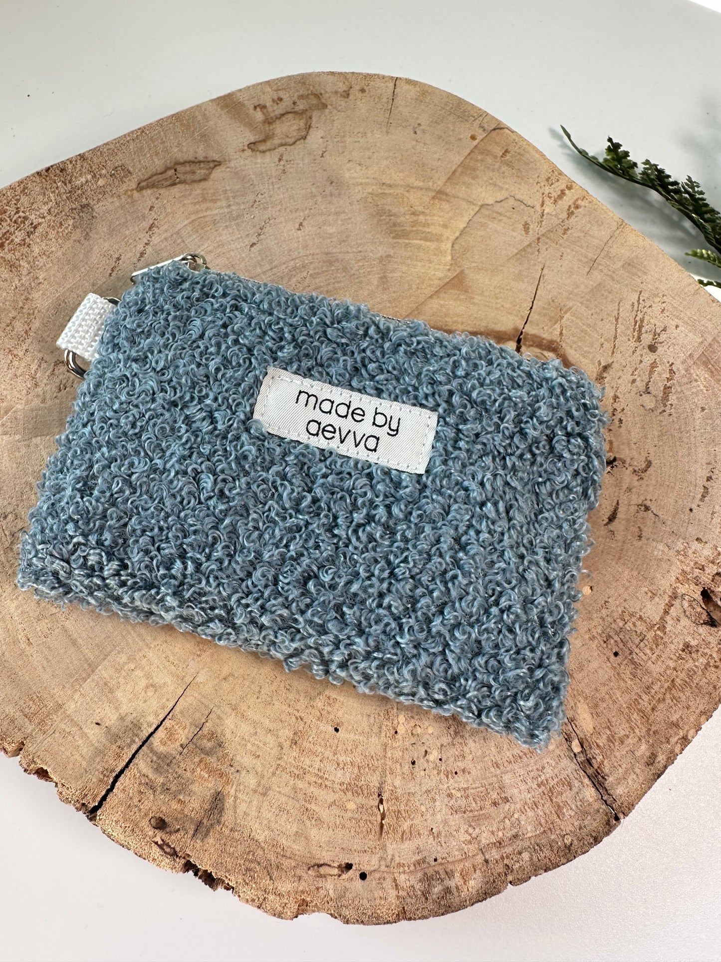 Kleiner Mini Geldbeutel aus Teddystoff in mint / madebyaevva