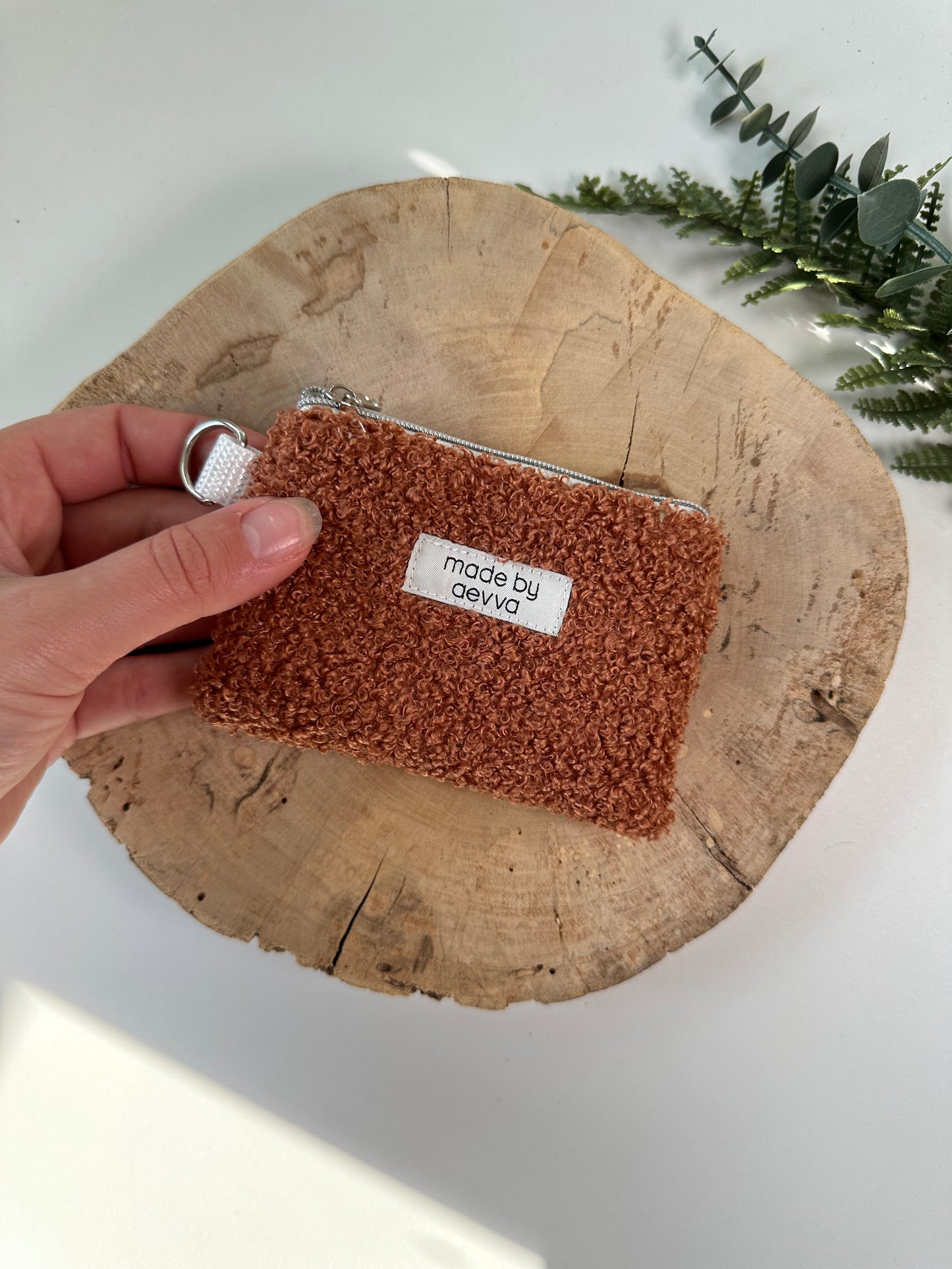 Kleiner Mini Geldbeutel aus Teddystoff in kupfer / madebyaevva