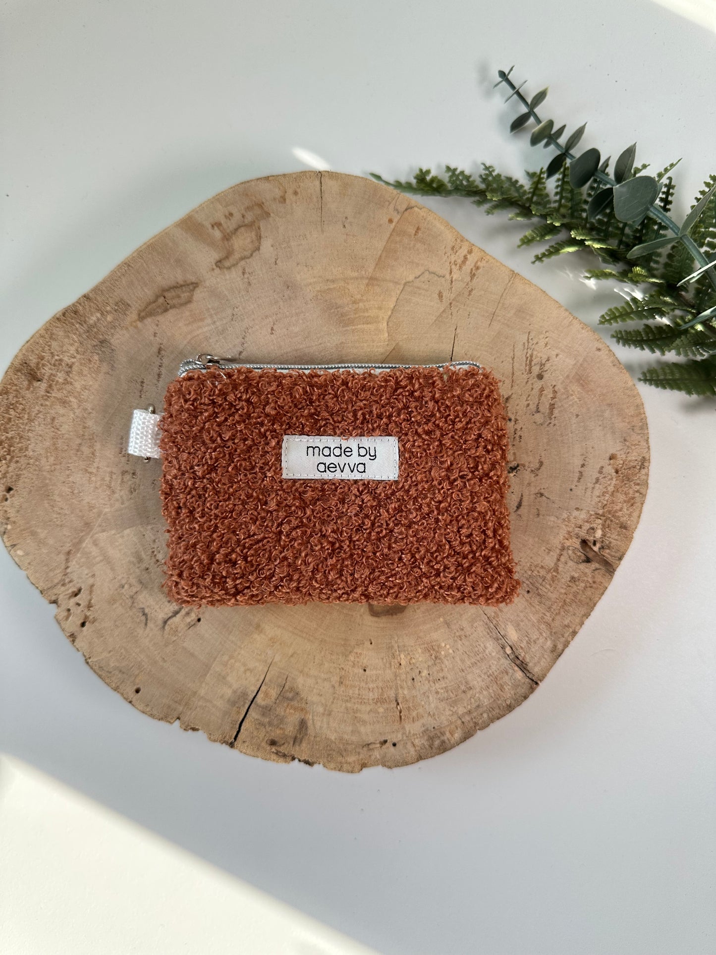 Kleiner Mini Geldbeutel aus Teddystoff in kupfer / madebyaevva