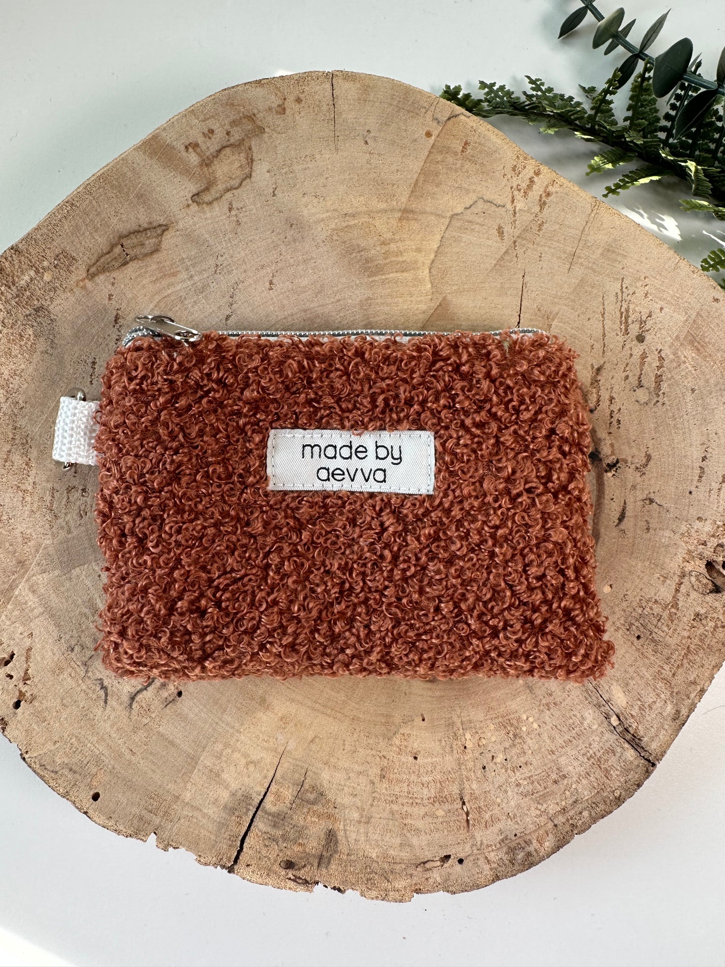 Kleiner Mini Geldbeutel aus Teddystoff in kupfer / madebyaevva
