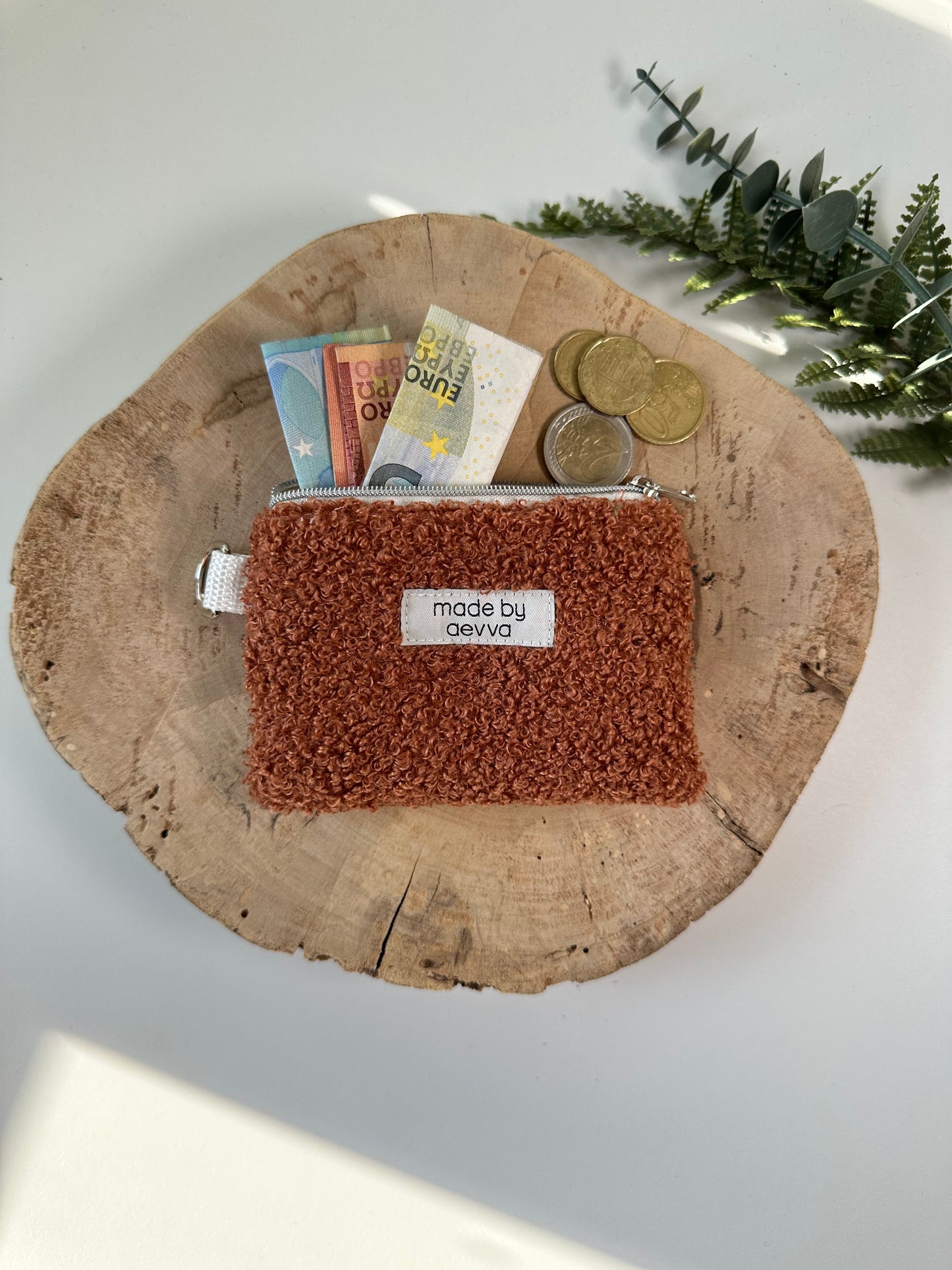Kleiner Mini Geldbeutel aus Teddystoff in kupfer / madebyaevva