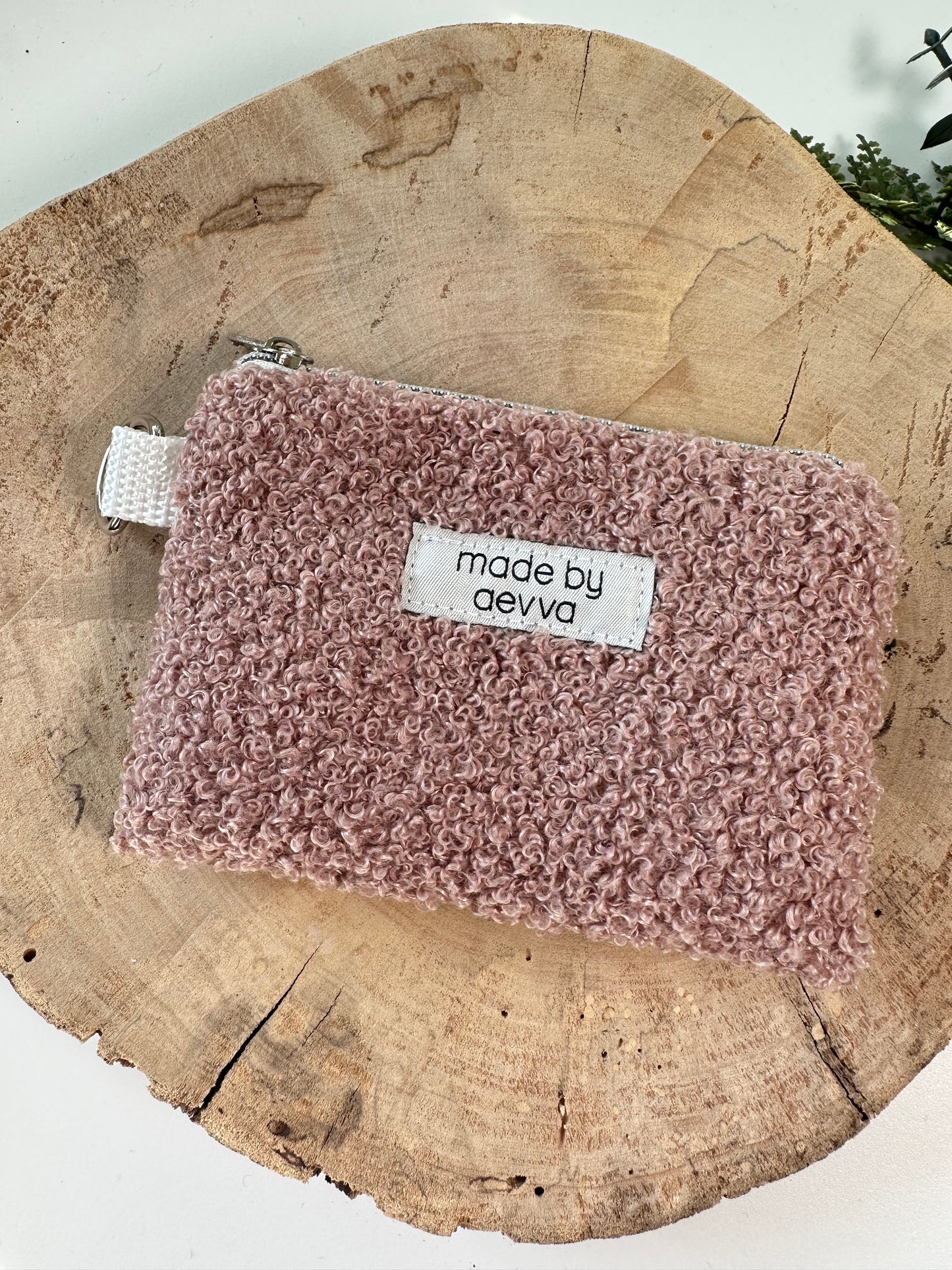 Kleiner Mini Geldbeutel aus Teddystoff in rosa / madebyaevva