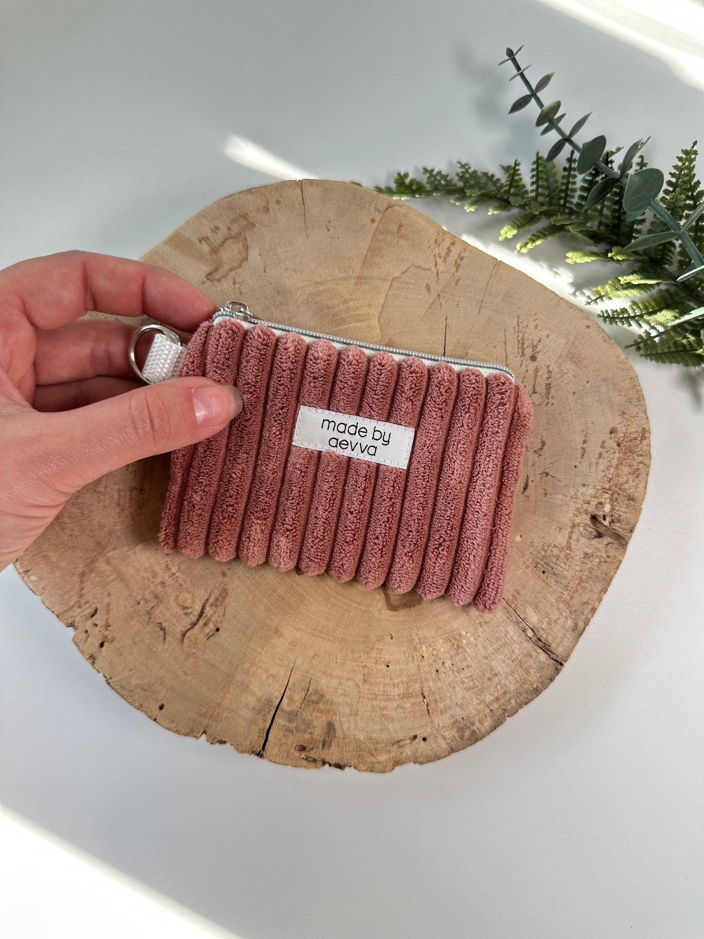 Kleiner Mini Geldbeutel aus breitem Cord in altrosa / madebyaevva