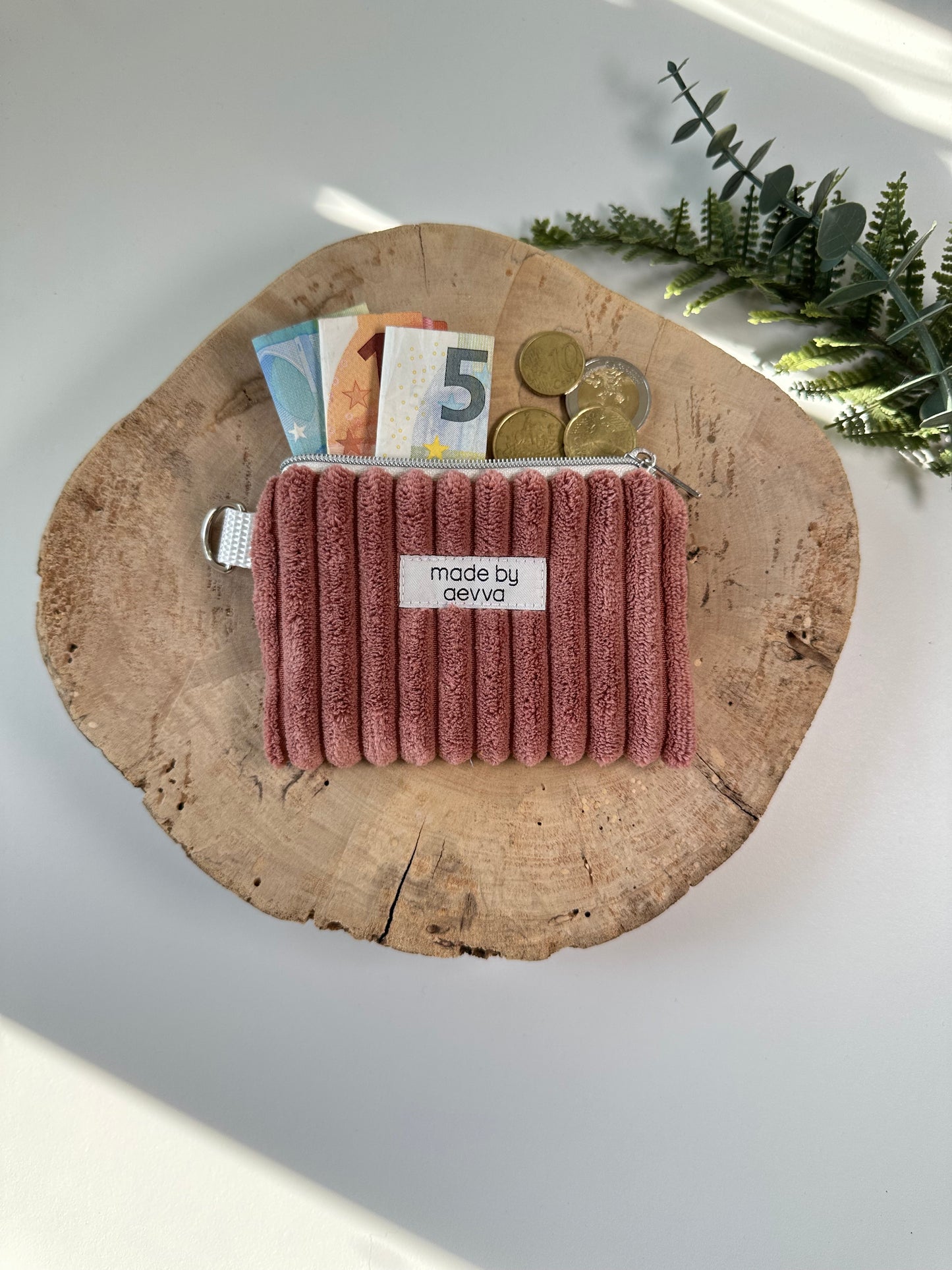 Kleiner Mini Geldbeutel aus breitem Cord in altrosa / madebyaevva