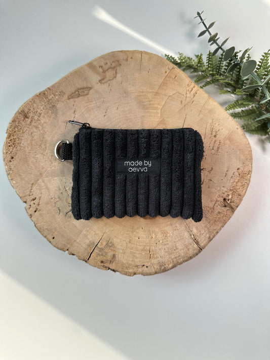 Kleiner Mini Geldbeutel aus breitem Cord in schwarz / madebyaevva