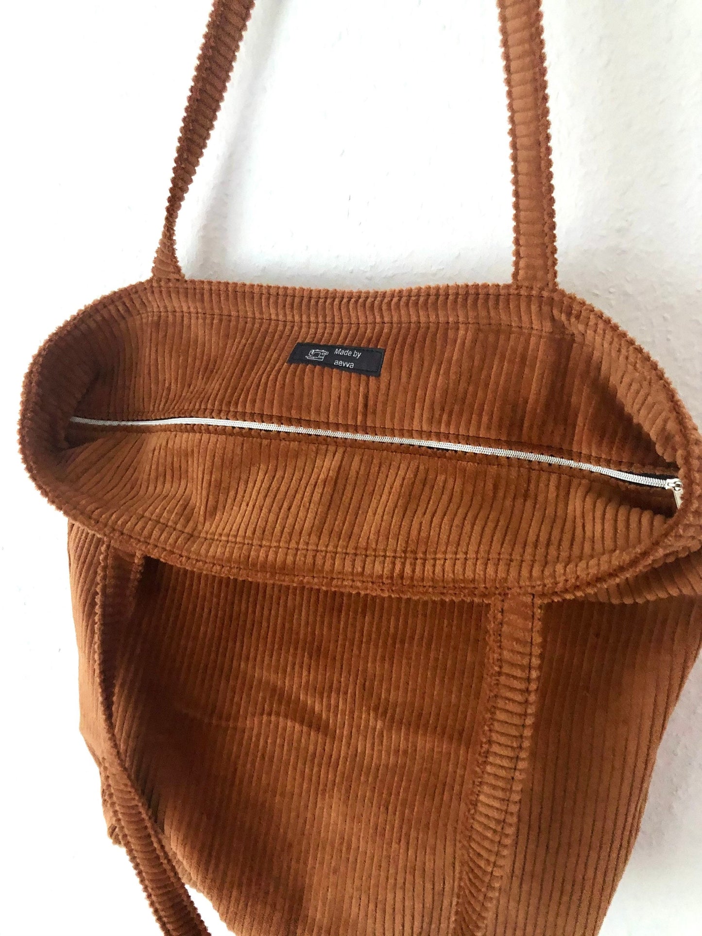 Shopper groß aus Cord in Kupfer mit Reißverschluss und Innentasche