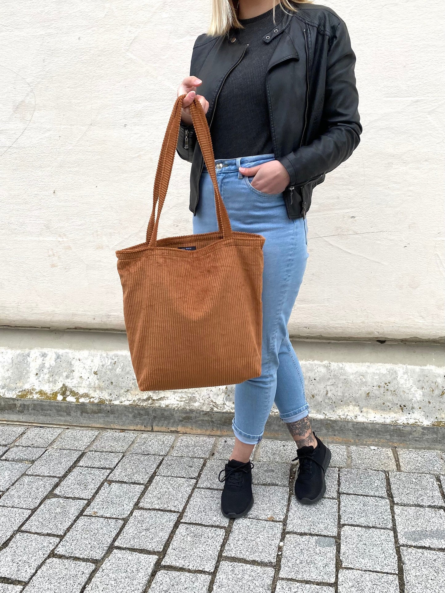 Shopper groß aus Cord in Kupfer mit Reißverschluss und Innentasche