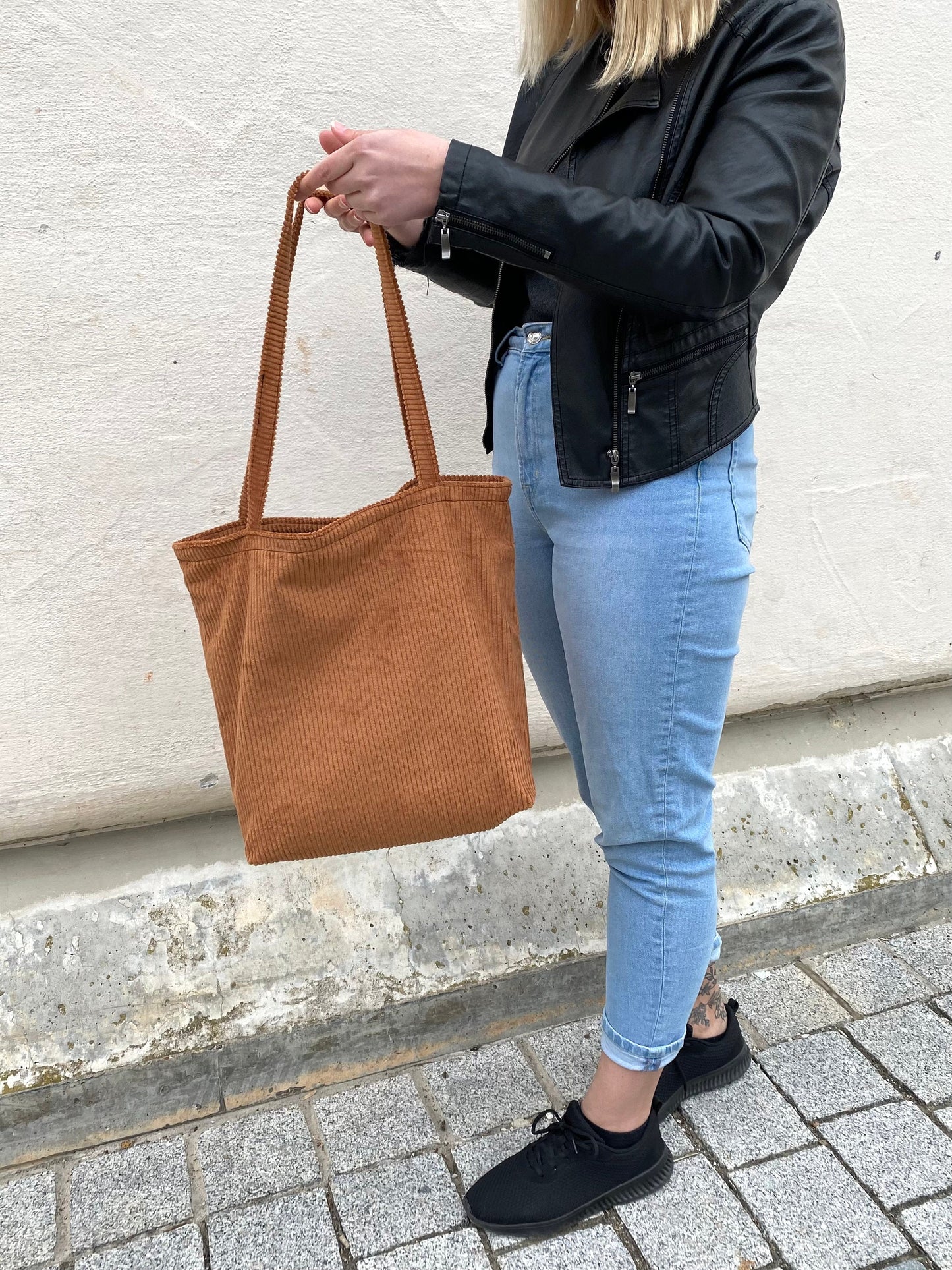 Shopper groß aus Cord in Kupfer mit Reißverschluss und Innentasche