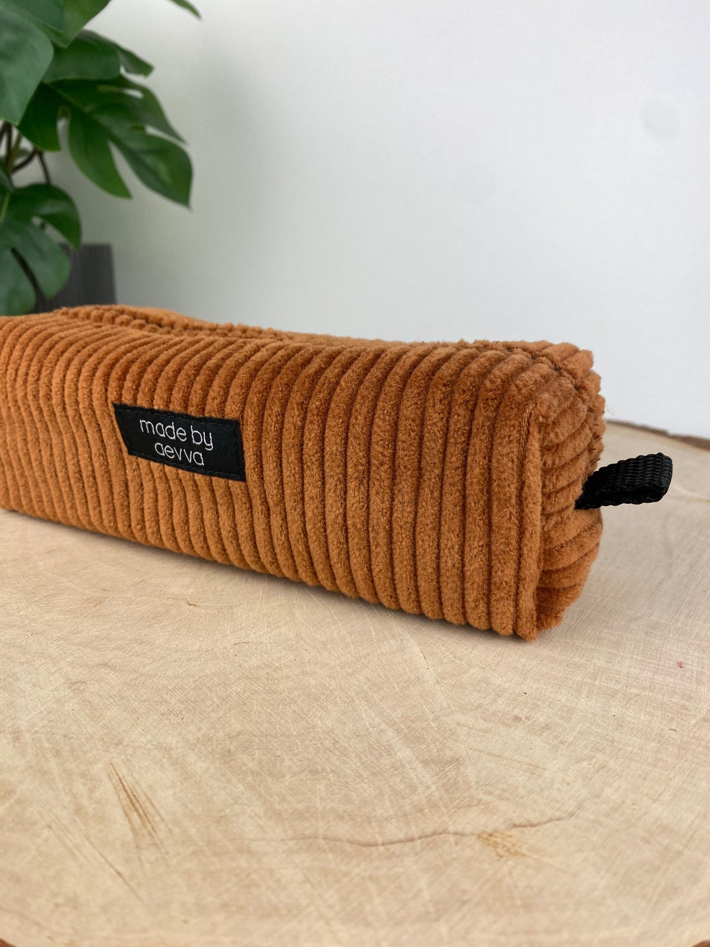 Stifte Mäppchen aus Cord in Kupfer