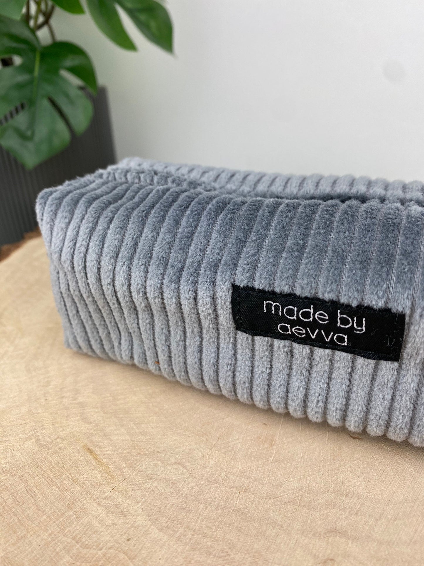 Stifte Mäppchen aus Cord in grau