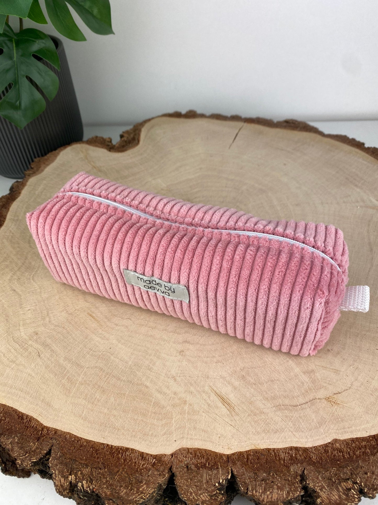 Stifte Mäppchen aus Cord in rosa