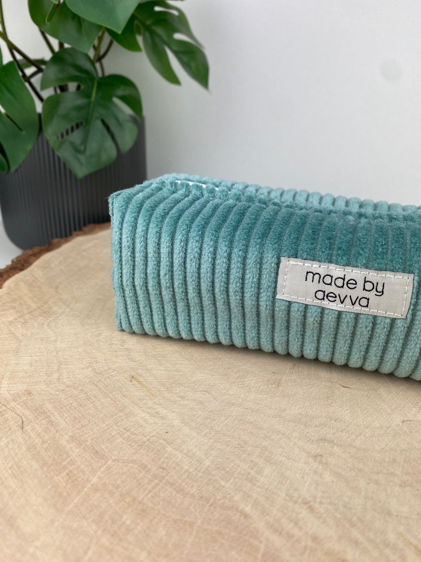 Stifte Mäppchen aus Cord in mint