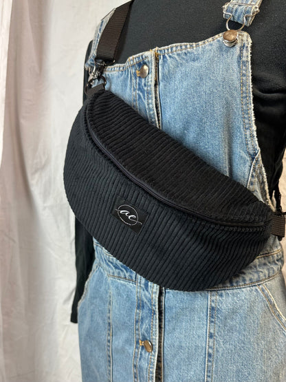 Große XL Bauchtasche aus Cord Stoff in schwarz mit Avocado Muster und Innentasche - Für Alltag und Freizeit