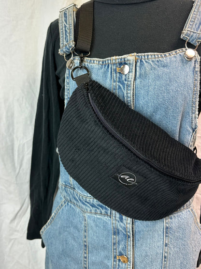 Große XL Bauchtasche aus Cord Stoff in schwarz mit Avocado Muster und Innentasche - Für Alltag und Freizeit