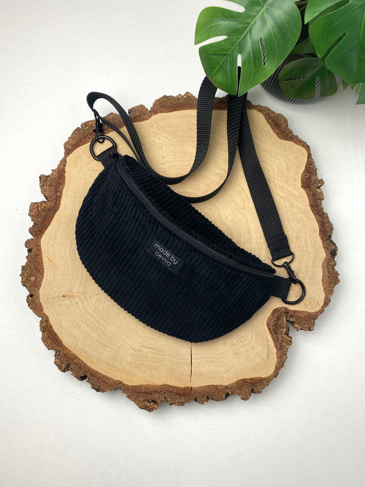 Midi Bauchtasche aus Cord in schwarz