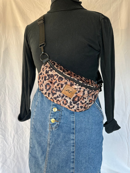 Midi Bauchtasche Leo-Look