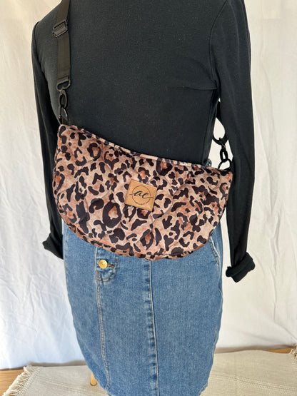 Midi Mondtasche Leo-Look
