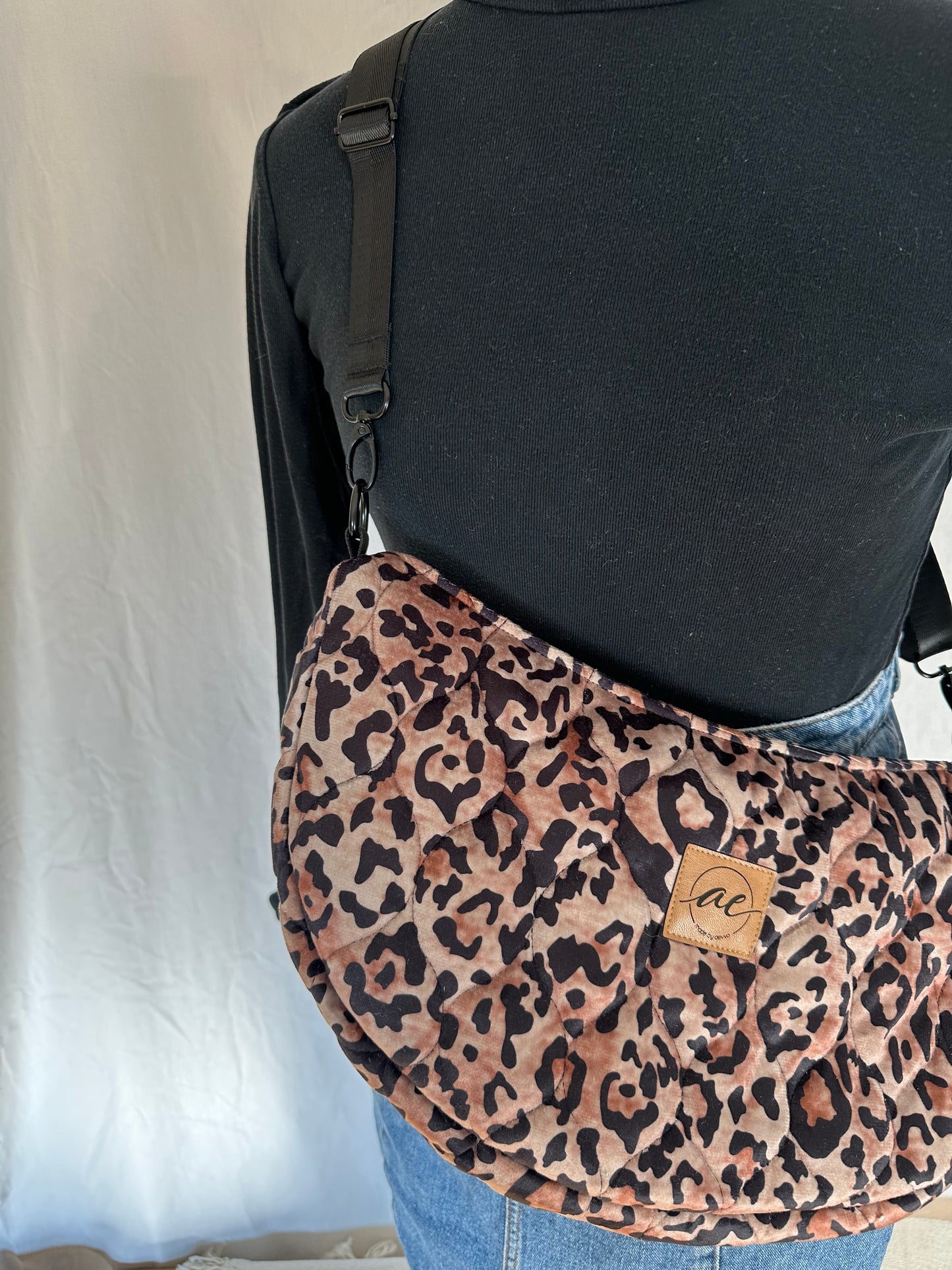 XL Mondtasche Leo-Look