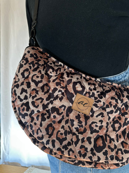 XL Mondtasche Leo-Look