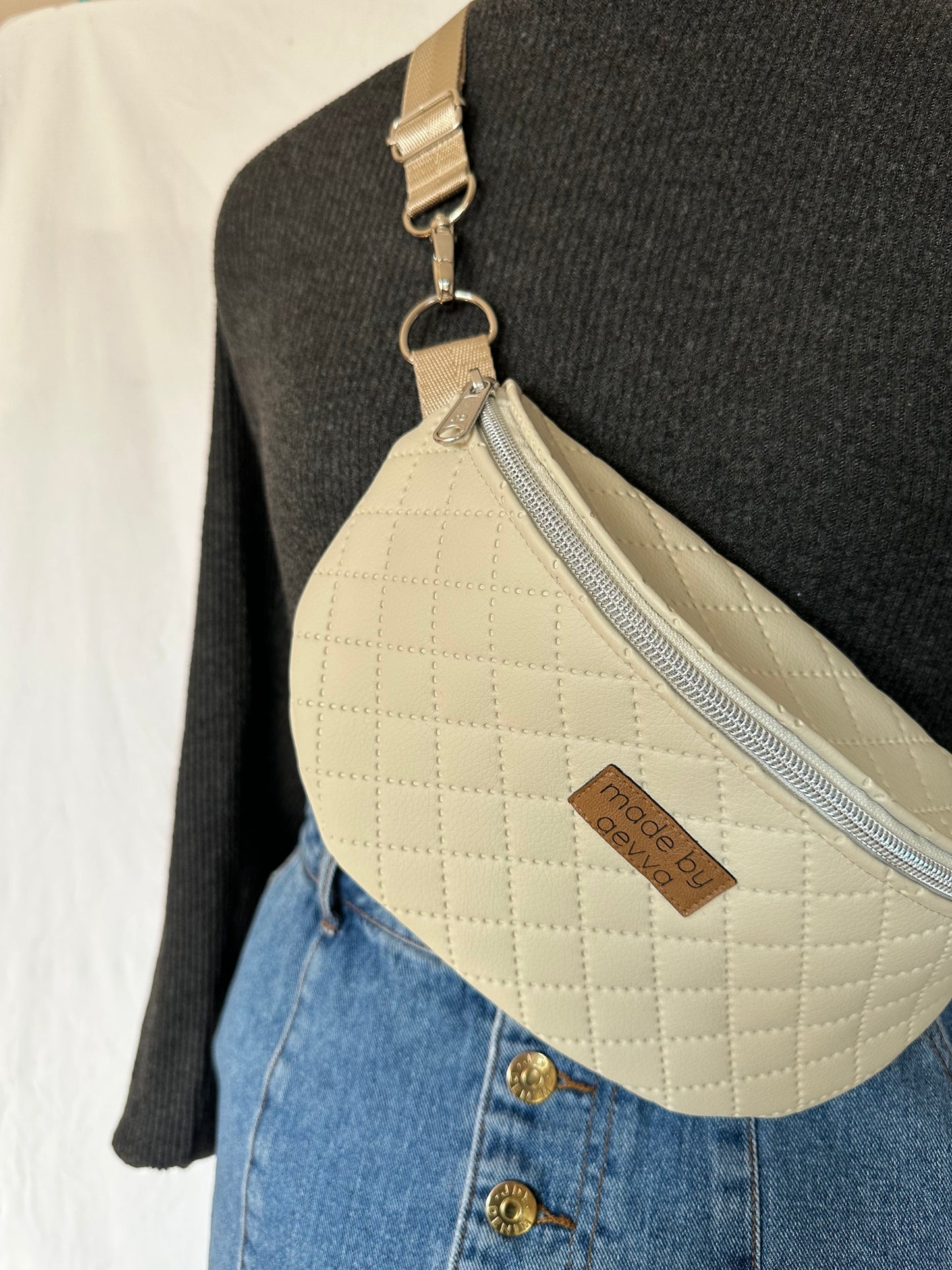 Midi Bauchtasche Beiges Kunstleder mit Rauten