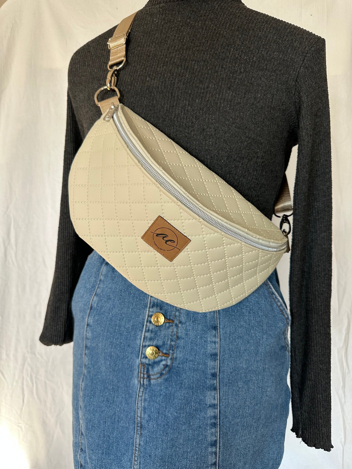 XL Bauchtasche Beiges Kunstleder mit Rauten