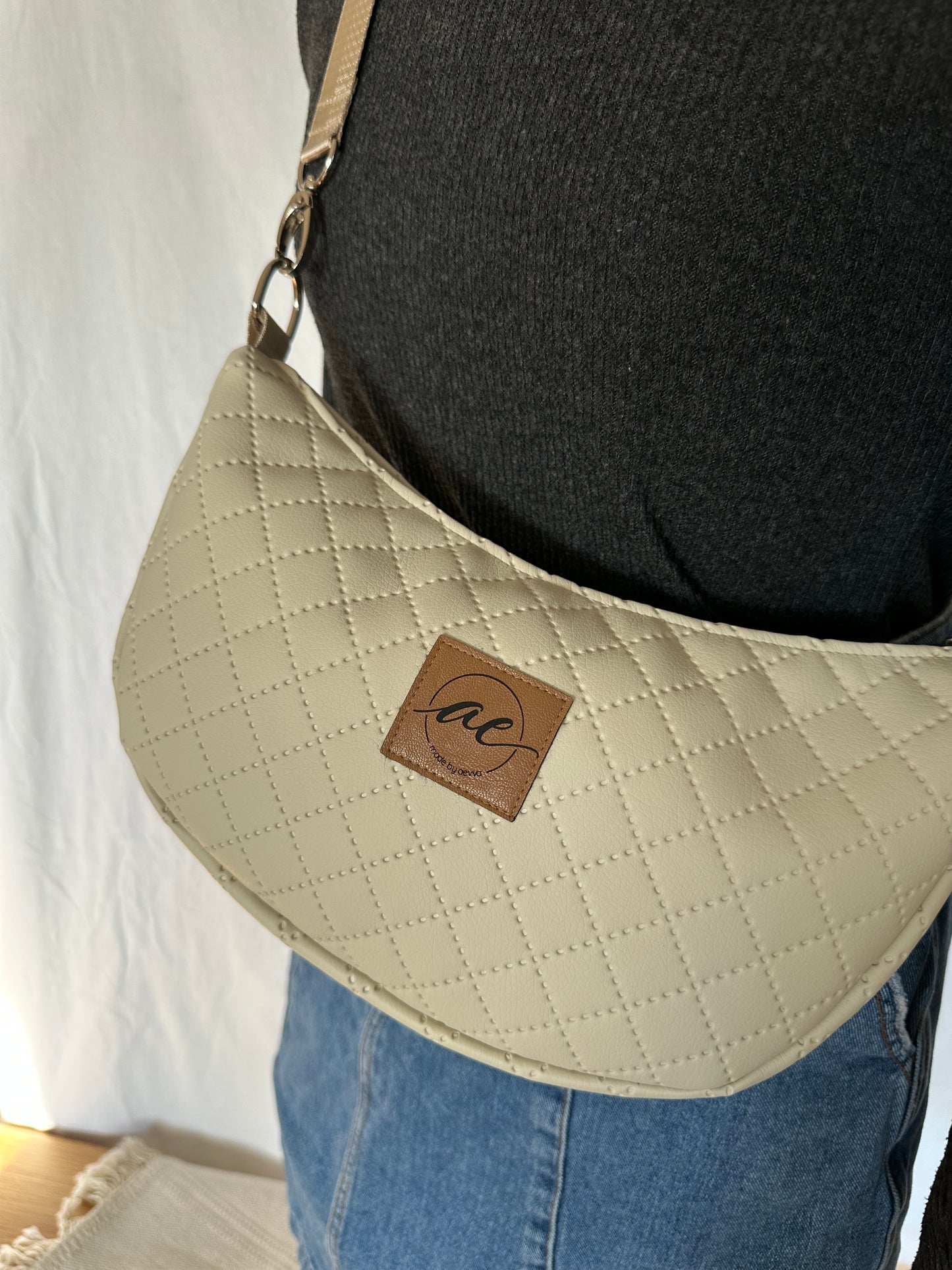 Midi Mondtasche Beiges Kunstleder mit Rauten