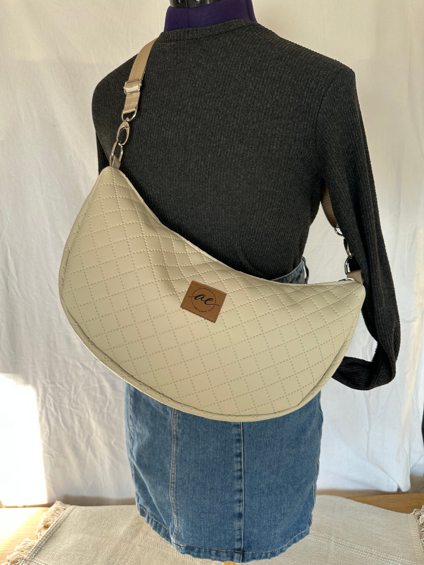 XL Mondtasche Beiges Kunstleder mit Rauten