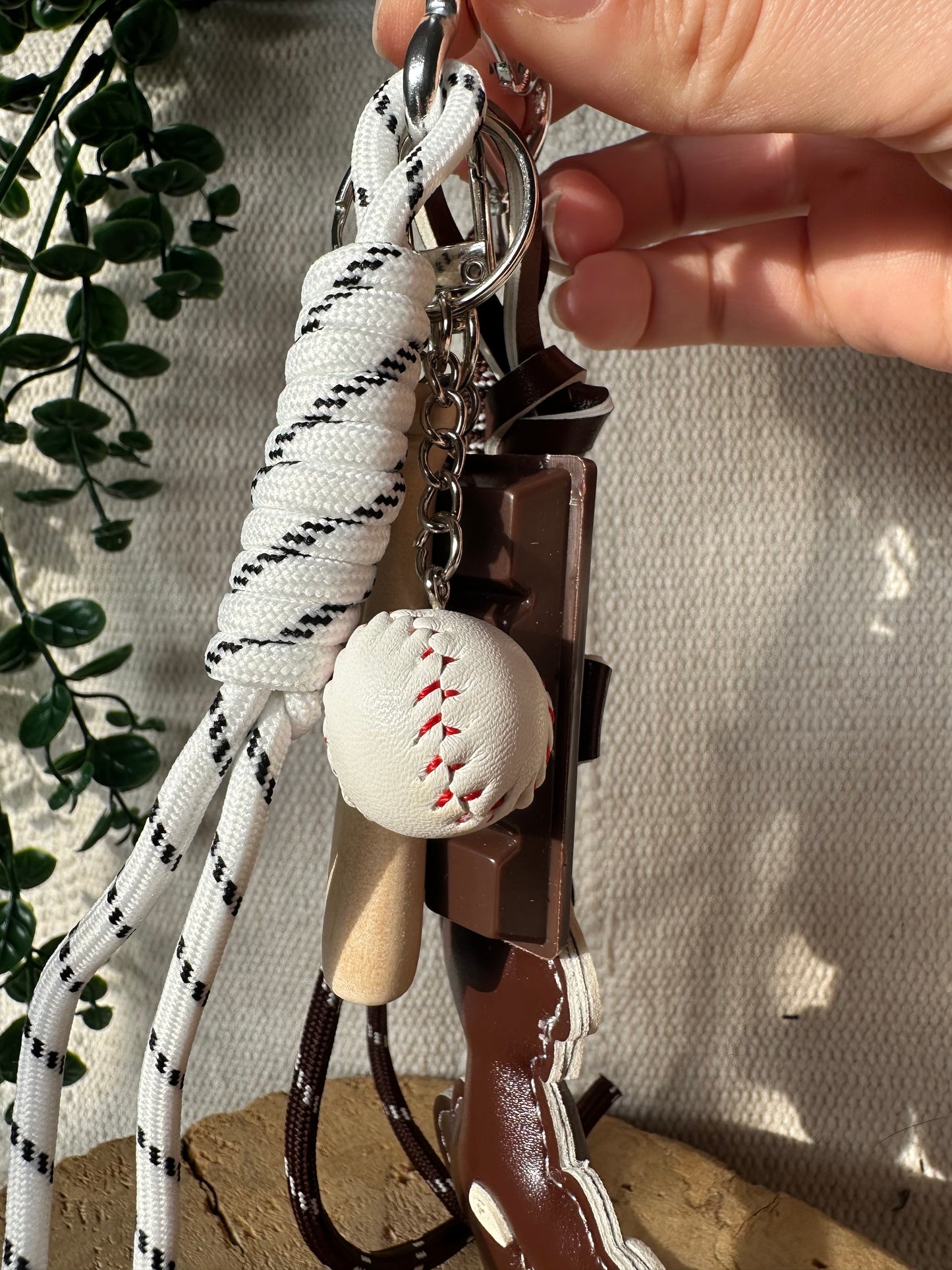 Schnauzer mit Baseball - Schlüsselanhänger