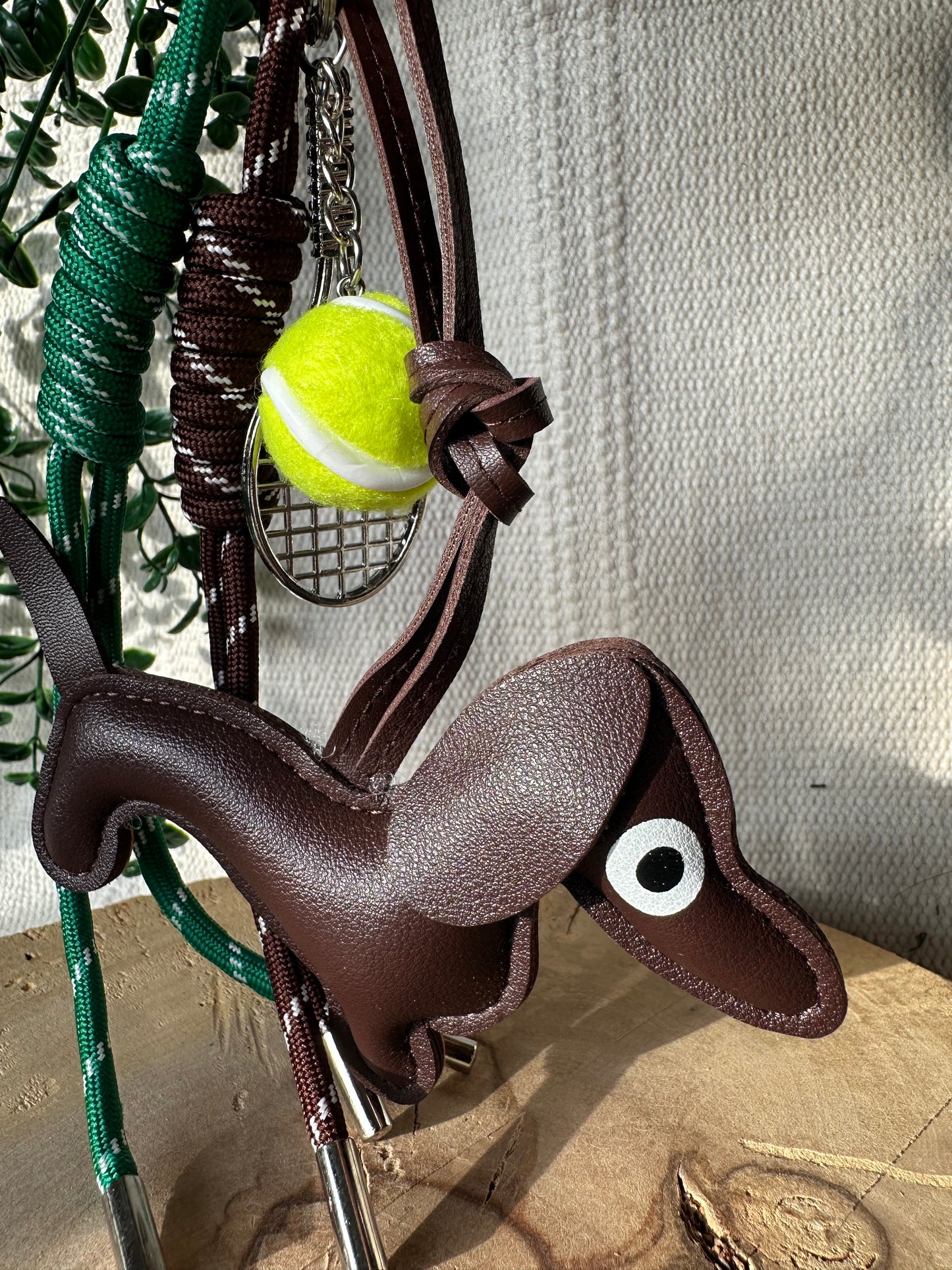 Dackel mit Tennisball & Schläger - Schlüsselanhänger