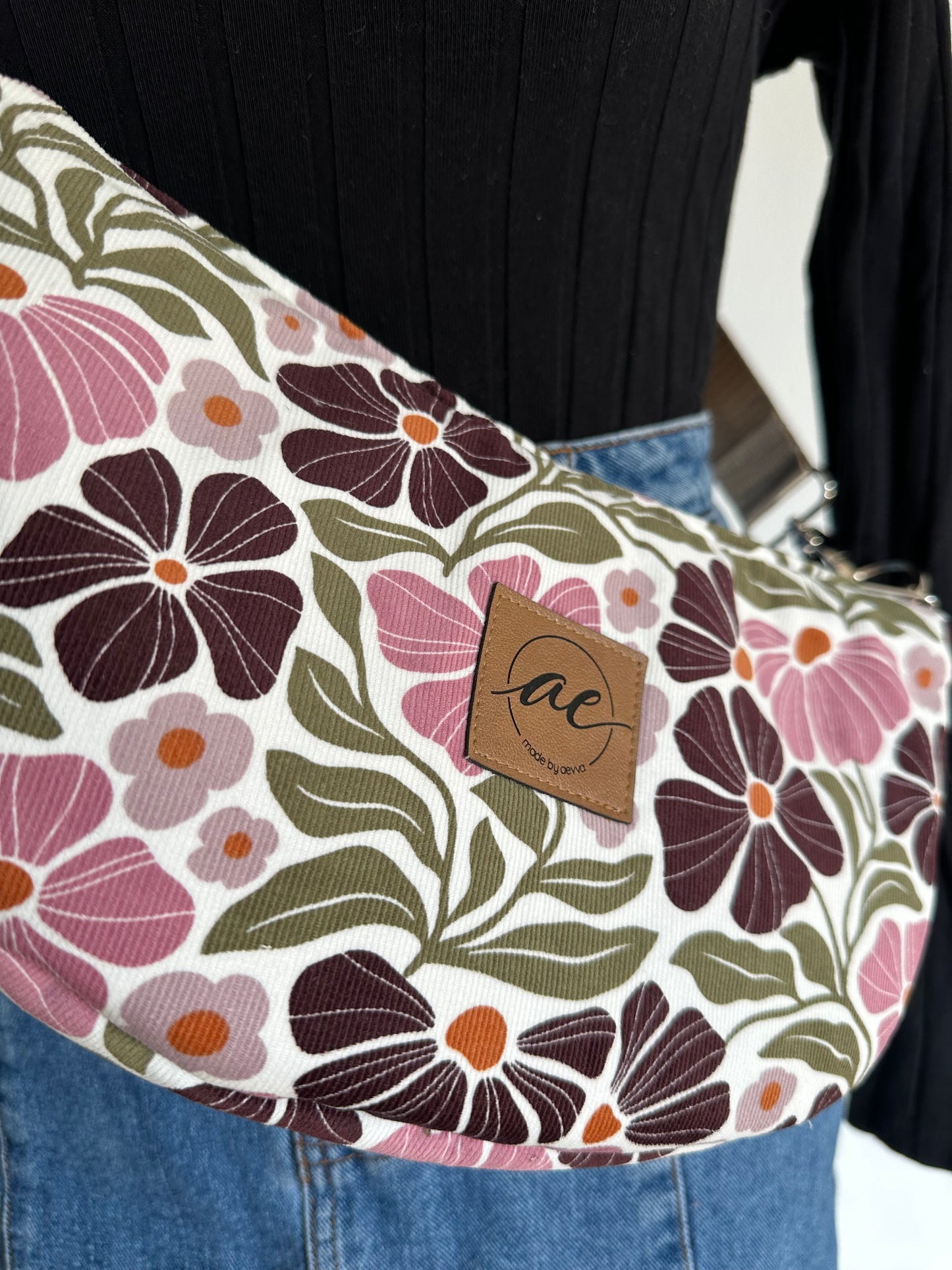 Midi Mondtasche aus Feincord Blumen-Power
