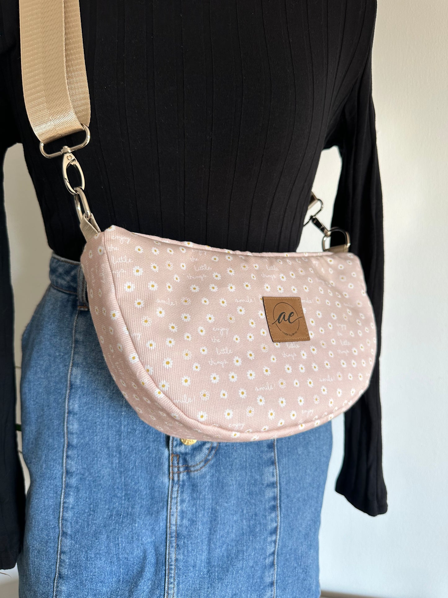 Midi Mondtasche aus Feincord "enjoy the little things"