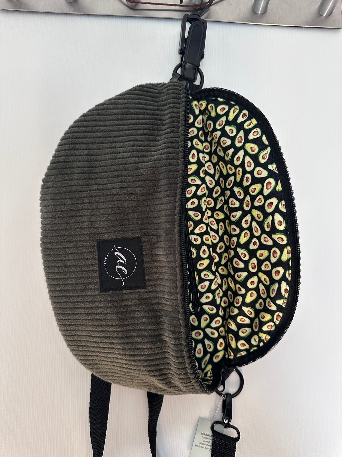 SOFORTKAUF XL Bauchtasche aus Cord Olive mit Avocado