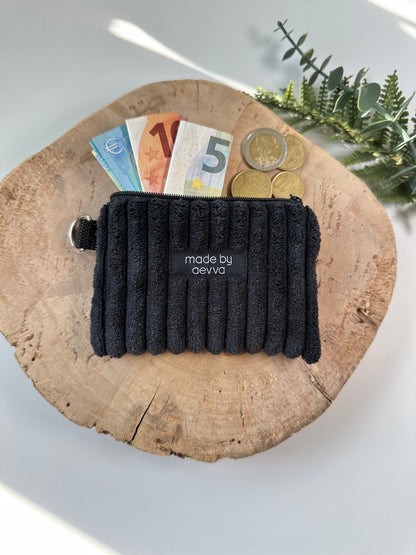 Kleiner Mini Geldbeutel aus breitem Cord in schwarz / madebyaevva