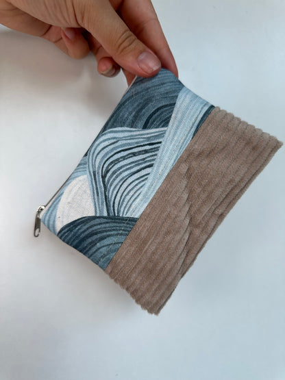 Handgefertigtes Täschchen aus Canvas und Cord als Kosmetiktasche