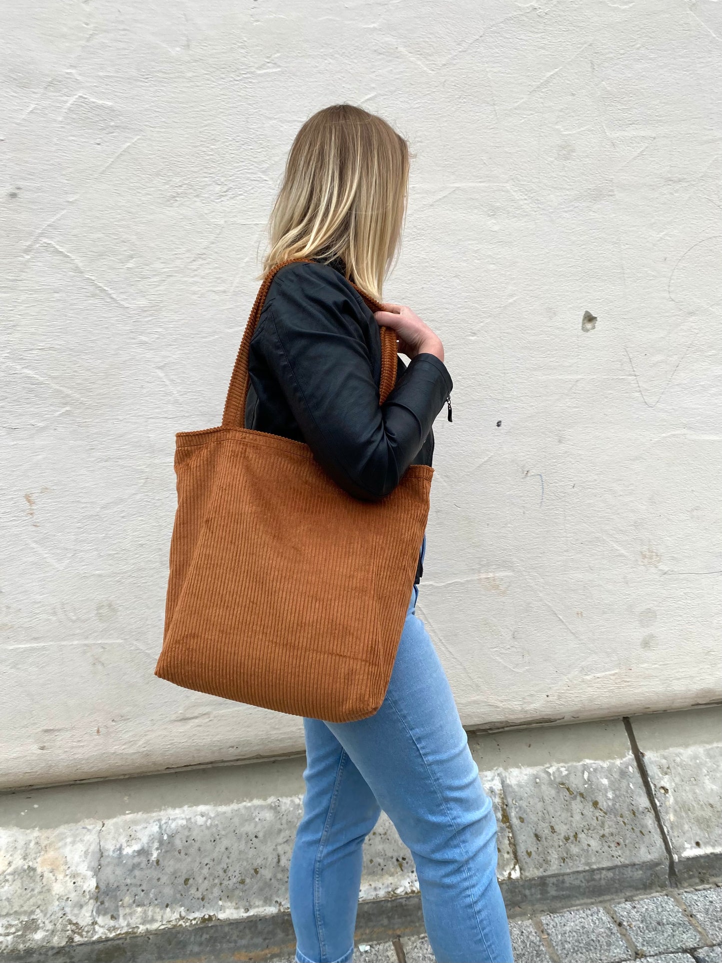 Shopper in Kupfer aus Cord 