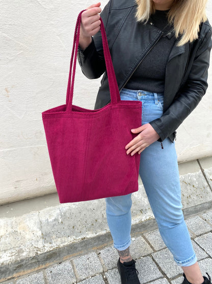 Shopper groß aus Cord in rot mit Reißverschluss und Innentasche