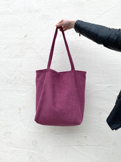 Shopper groß aus Cord in dunkel rosa/ beere mit Reißverschluss und Innentasche