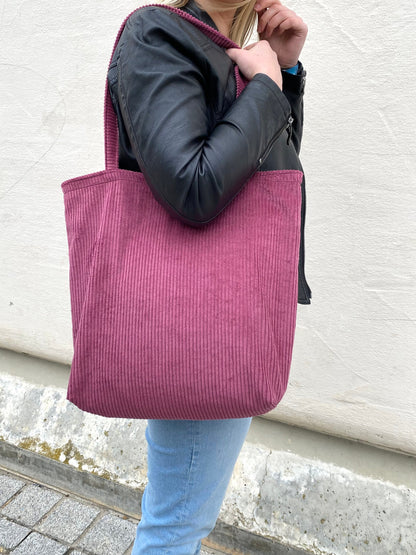 Shopper groß aus Cord in dunkel rosa/ beere mit Reißverschluss und Innentasche